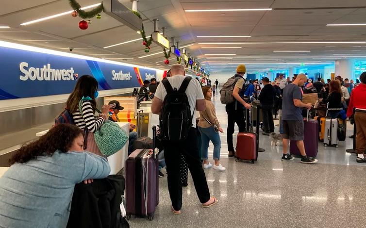 Southwest cancels flights stranding passengers