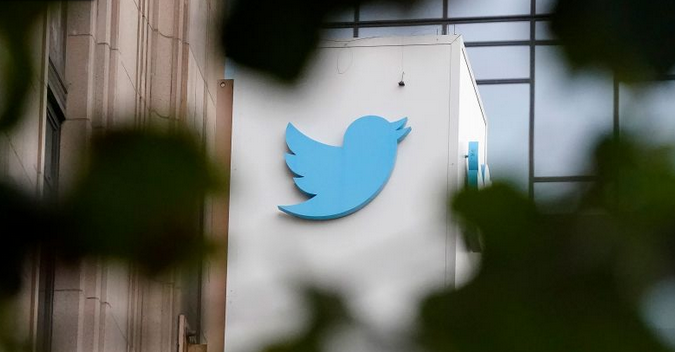 Twitter to begin suspending accounts that send users to other social accounts