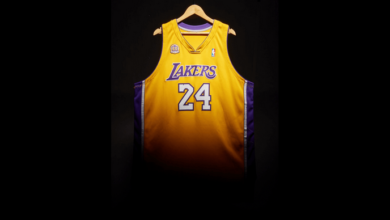 Kobe Bryant jersey sells for .5 million at auction