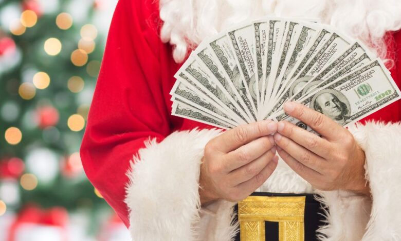 Smart Savings: Navigating the Holiday Season in an Uncertain Economy