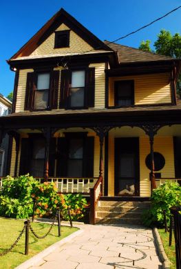 Attempt to Burn Down Martin Luther King Jr.’s Childhood Home Thwarted by Bystanders