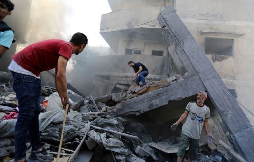 Israel-Gaza War: Escalating Humanitarian Crisis with Hunger and Disease