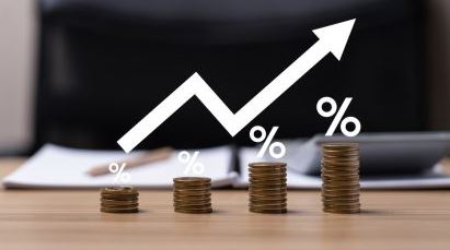 U.S. Equity Funds Experience Notable Outflows Amid Economic Data Scrutiny