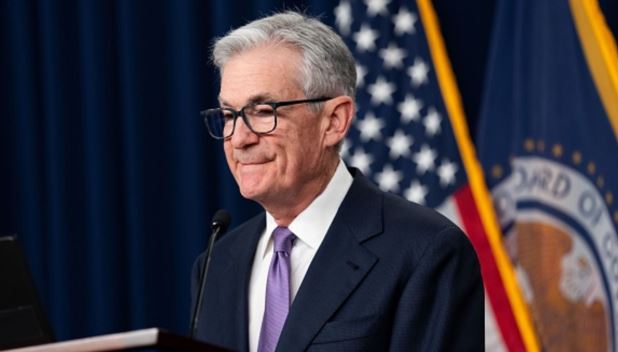 Fed Officials Exercise Caution on Lowering Rates Too Swiftly, Meeting Minutes Reveal