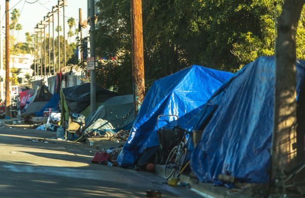 Arizona GOP Passes Bill to Prohibit Basic Income Programs Aimed at Combating Homelessness