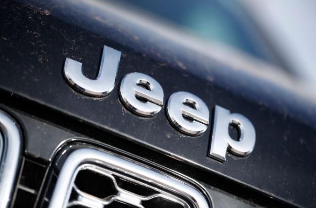 Jeep Recalls 194,000 Plug-in Hybrid SUVs Due to Fire Hazard