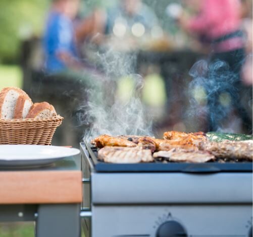 Planning a Healthy and Fun Backyard Barbecue