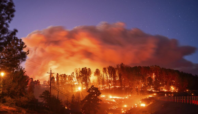 California’s Largest Wildfire Expands to 350,000 Acres, Hopes for Containment Rise