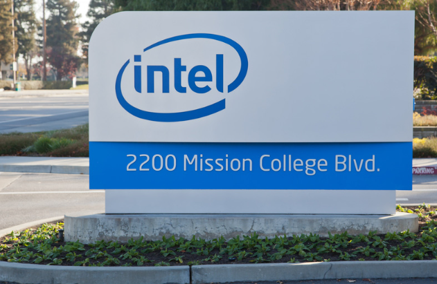 Intel’s Dow Status at Risk as Struggling Chipmaker’s Shares Plunge