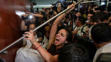 Mexican Lawmakers Evade Protesters, Push Through Controversial Judicial Overhaul