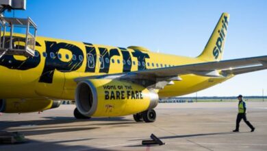 Spirit Airlines Shares Plunge to Record Low Ahead of Debt Refinancing Deadline