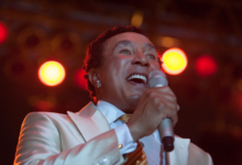 Smokey Robinson and Halle Bailey to Host NBC’s ‘A Motown Christmas’ Special