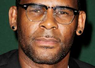 R. Kelly Settles 0,000 Judgment Amid Ongoing Legal Battles