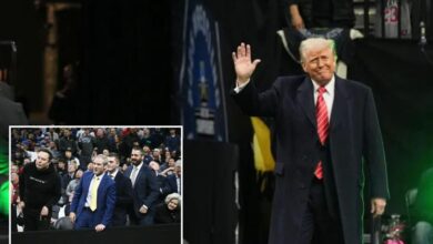 Cheers erupt as Trump attends NCAA Division I wrestling championships