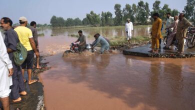 Floods in Pakistan’s Punjab leave many without aid as rescuers race to evacuate Floods in Pakistan’s Punjab leave many without aid as rescuers race to evacuate