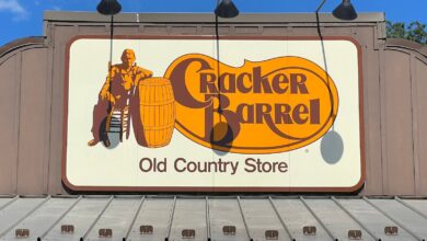 Cracker Barrel says it will go back to old logo amid redesign controversy Cracker Barrel says it will go back to old logo amid redesign controversy