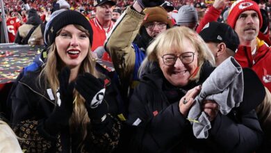 Donna Kelce Wears Taylor Swift Hat During Monday Night Football Donna Kelce Wears Taylor Swift Hat During Monday Night Football