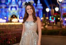 Hallmark Sets Disney World Christmas Movie, Lacey Chabert to Star Hallmark Sets Disney World Christmas Movie, Lacey Chabert to Star
