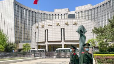 China leaves benchmark lending rates unchanged as Beijing signals tolerance for stronger yuan China leaves benchmark lending rates unchanged as Beijing signals tolerance for stronger yuan