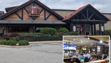 Smokey Bones BBQ abruptly shuts US restaurants after filing for bankruptcy Smokey Bones BBQ abruptly shuts US restaurants after filing for bankruptcy