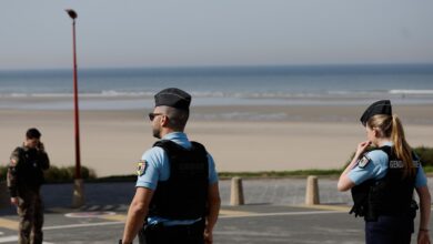 Suspect arrested in England after 4 die in failed channel crossing from France to UK Suspect arrested in England after 4 die in failed channel crossing from France to UK